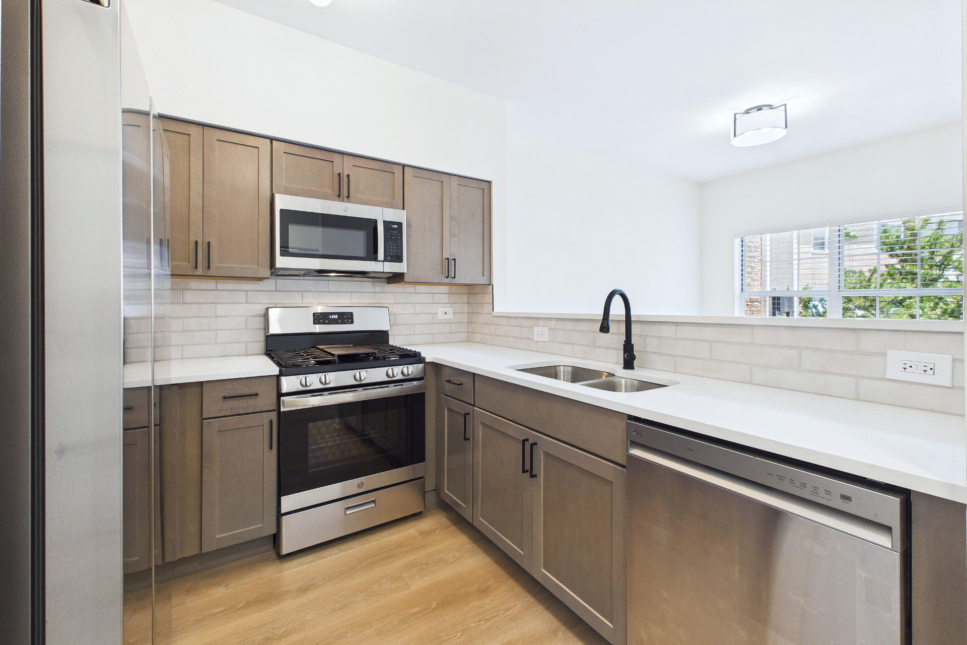 Charlotte after photo: Kitchen finishes