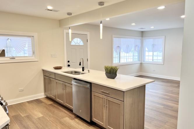 Winchester after photo: Kitchen & breakfast island